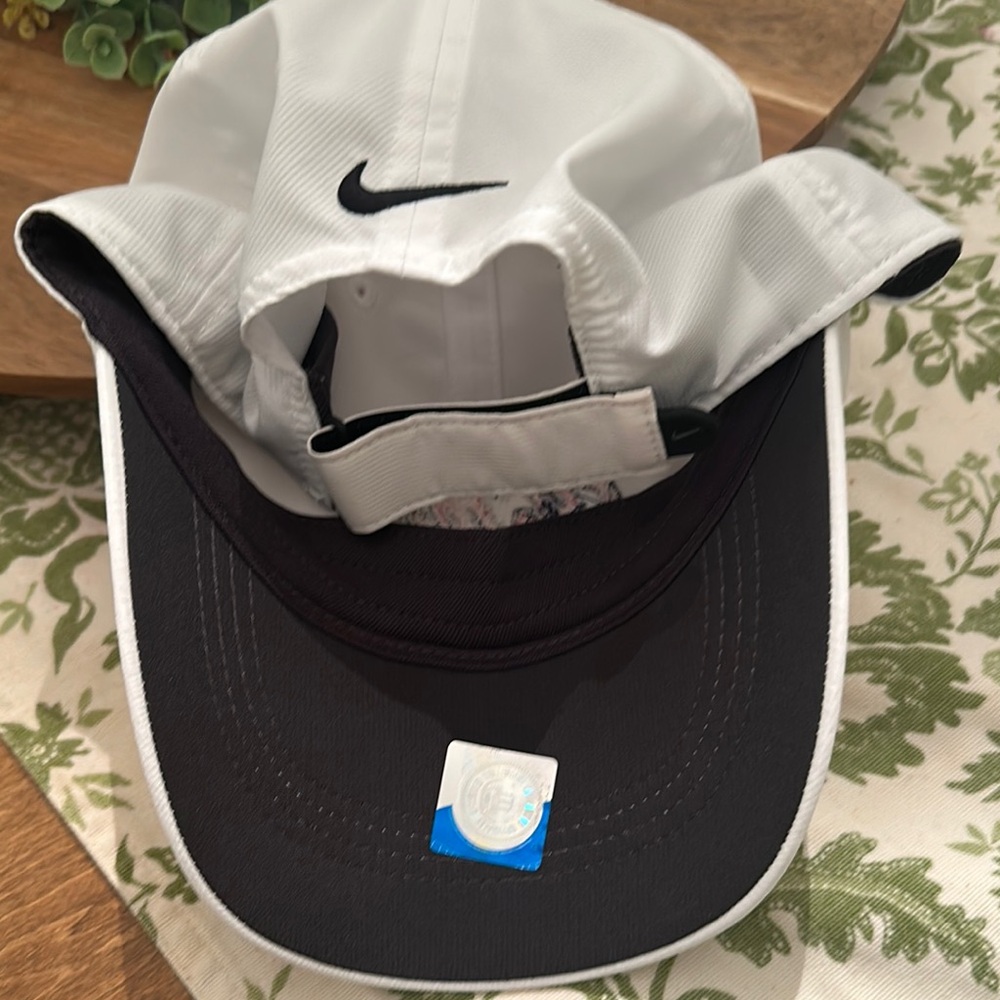 Nike White and Red embroidered Ole Miss hat - Picture 3 of 4